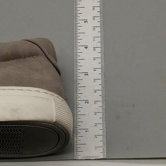 Express Womens Lace Up Sneaker Gray Low Top Round Toe Flat Heel 11 - Picture 7 of 10